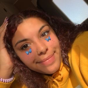 Meet your Posher, Daisha